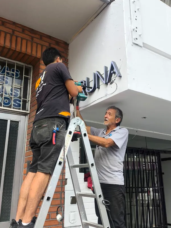Trabajo de Cartelería realizado por RH Gráfica